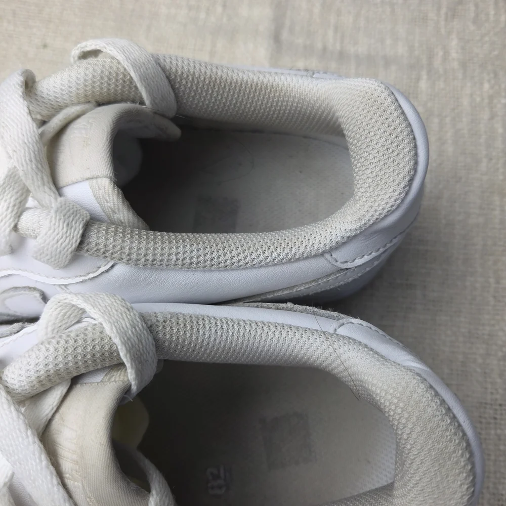 Nike Kids White Low-Top Leather Sneakers